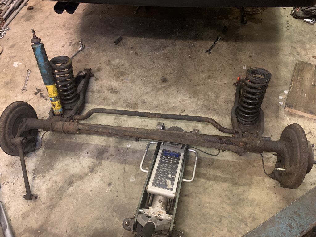 SAAB 900 rear axle